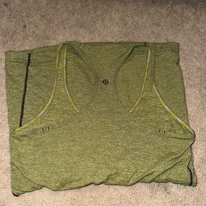 Lululemon capri tank size (m)
